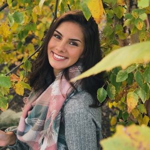 Meet your Posher, Jenna